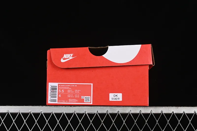 All categories Nk SB Dunk series Nk SB Dunk Low low-top sneakers Nk Dunk Low 85 double hook series Year of the Snake theme SB low-top sports and leisure sneakers HV1799-161